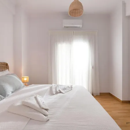 Free-spirit Large Boho With Free-parking Apartment *